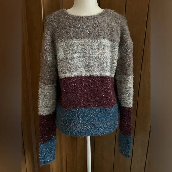 COPY - Art class girls sweater size XXL (18) - Picture 5 of 8